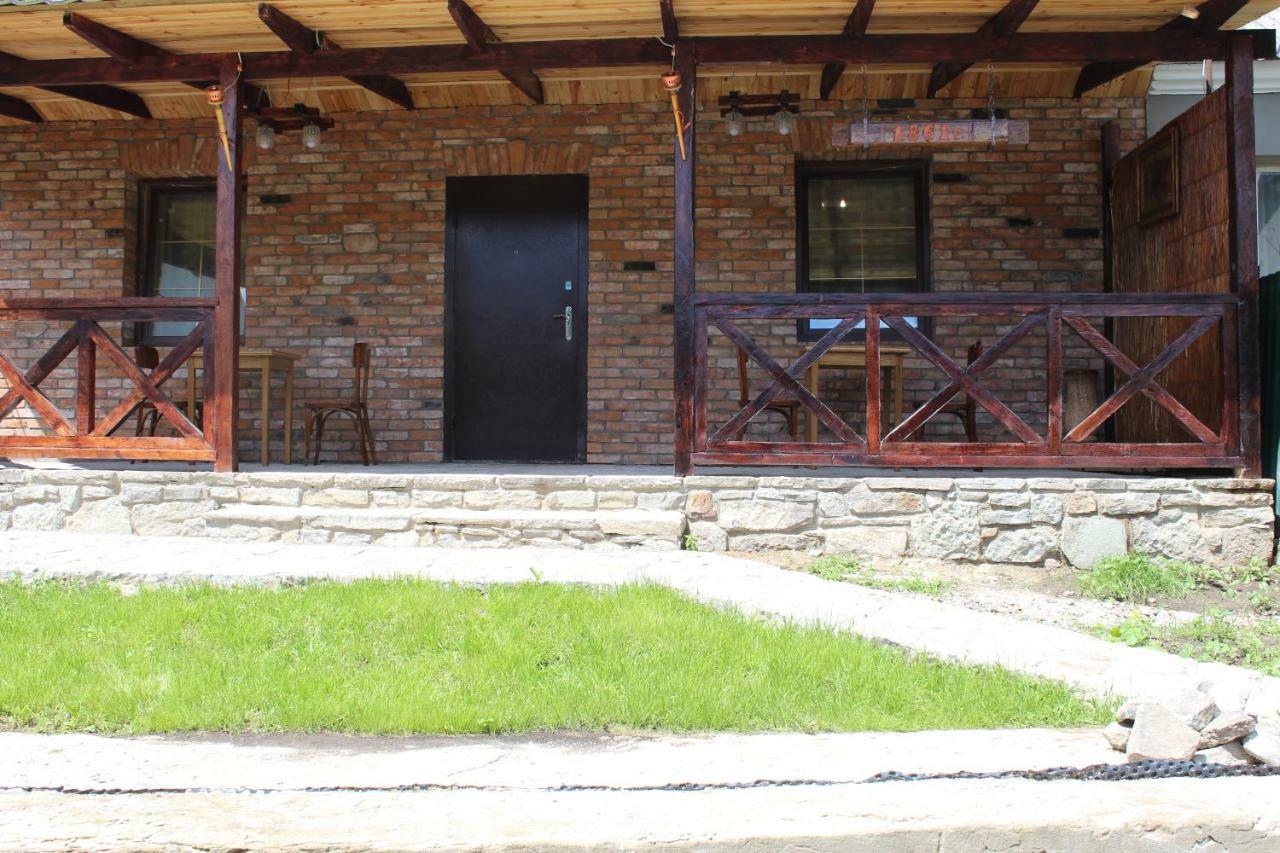 Apartamento Сердце Каньона Kamianets-Podilskyi Exterior foto